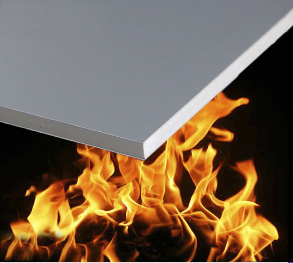 Panourile ACP sunt rezistente la foc?