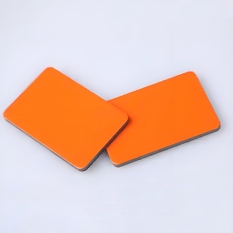 Ce precauții trebuie luate cu panourile compozite portocalii din aluminiu?